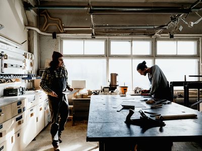 Le stage construction : l’établi, les caisses, la fenêtre.